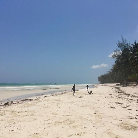 Hotel Footprints House Diani Beach Exterior foto