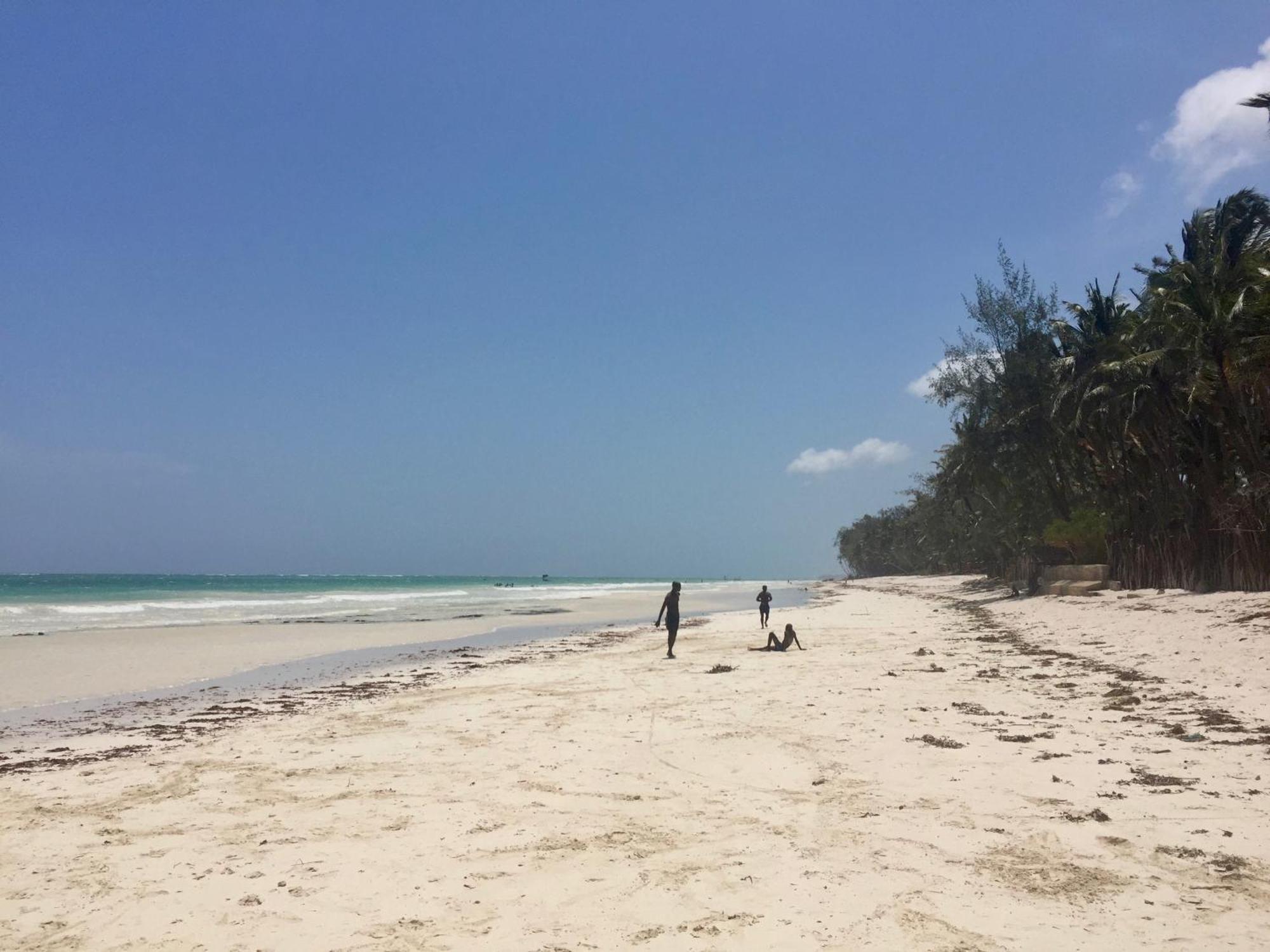 Hotel Footprints House Diani Beach Exterior foto