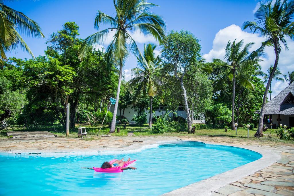 Hotel Footprints House Diani Beach Exterior foto