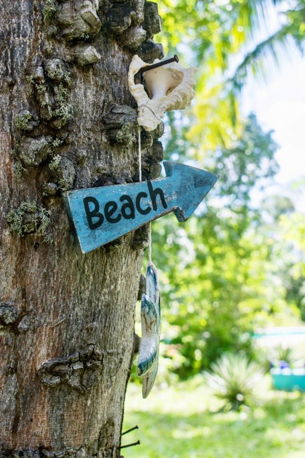 Hotel Footprints House Diani Beach Exterior foto